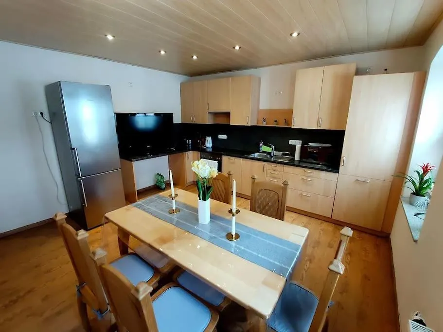 Appartement 2 Bedroom 4 Beds, Tv, Kitchen & Free Parking Eschenbach in der Oberpfalz Allemagne