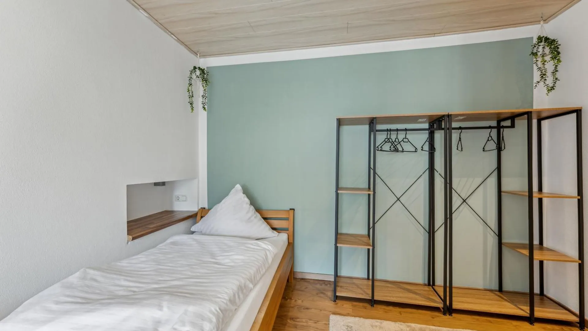 Appartamento 2 Bedroom 4 Beds, Tv, Kitchen & Free Parking Eschenbach in der Oberpfalz Germania